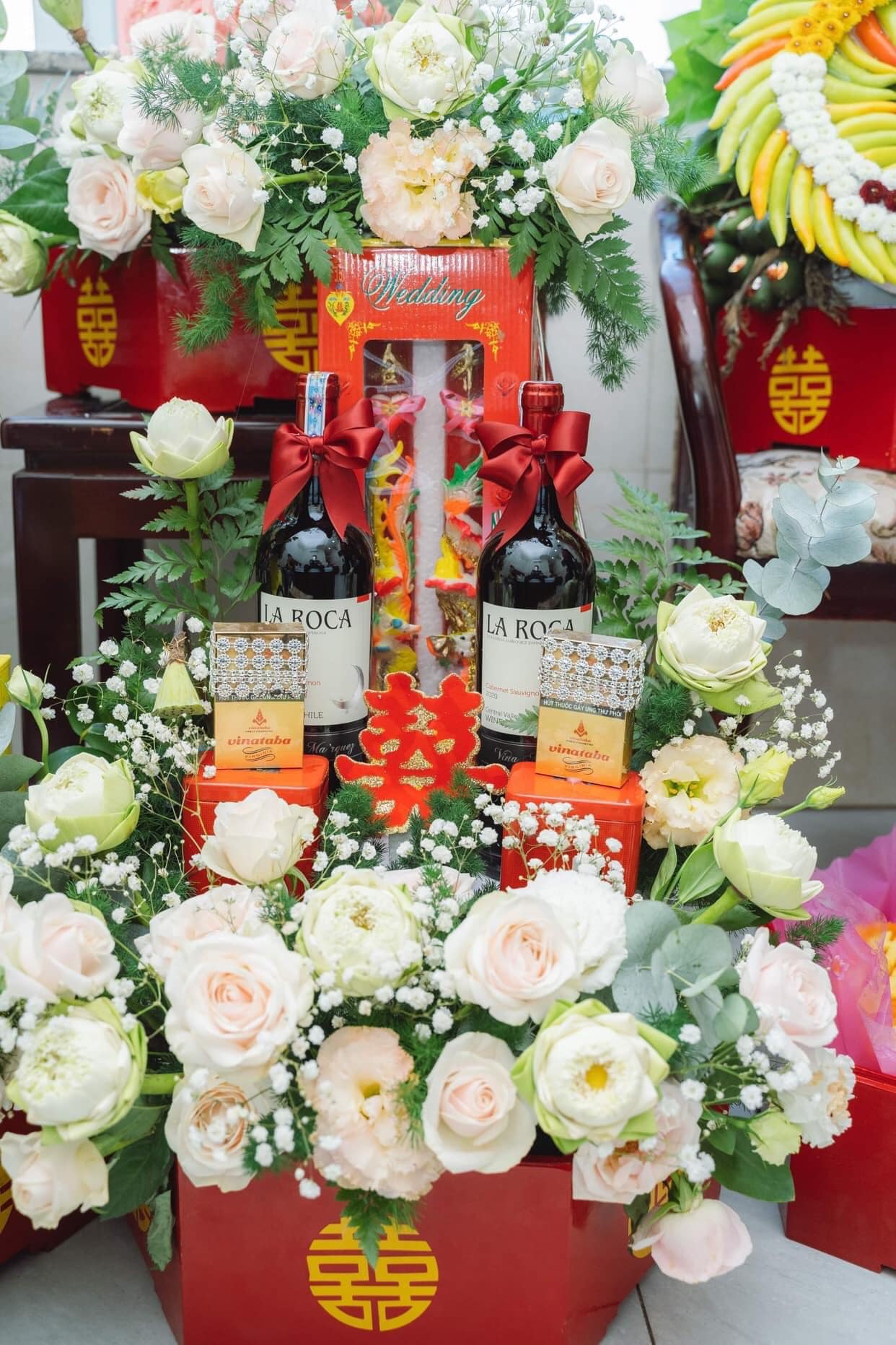 Giỏ hoa quả, Tráp dạm ngõ ở quận Bình Tân, HCM